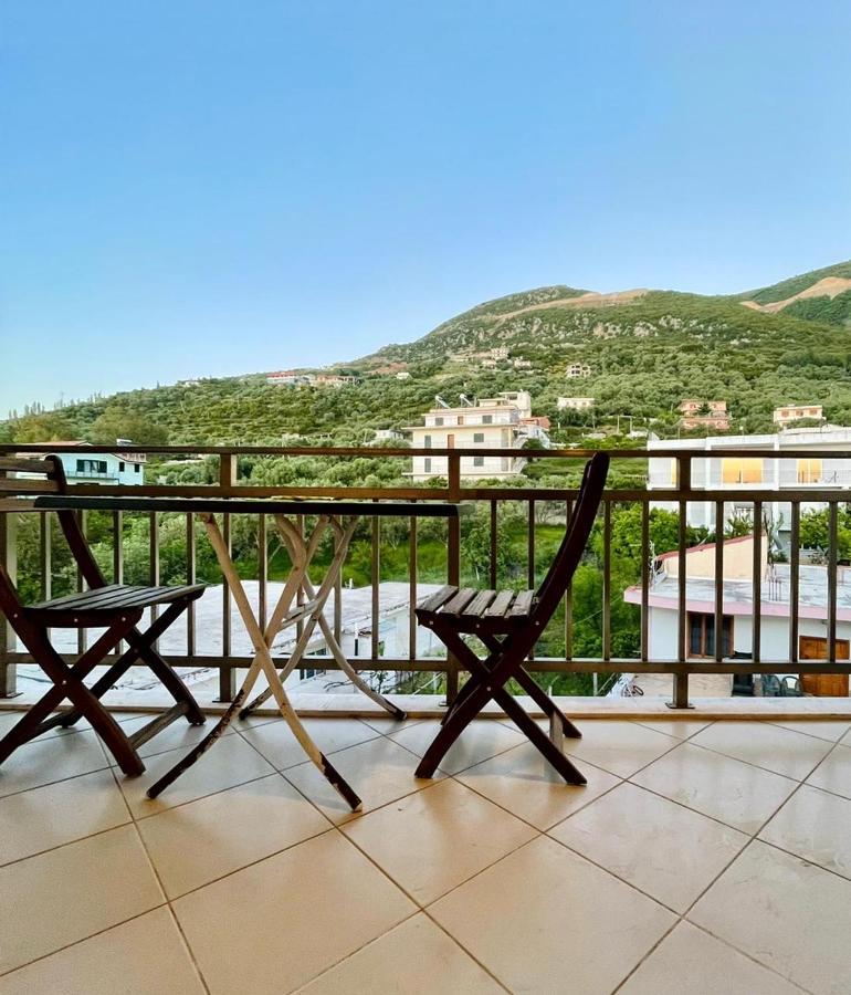 Apartament Arti *