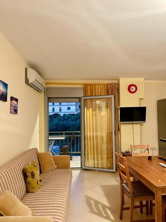 Apartament Arti *